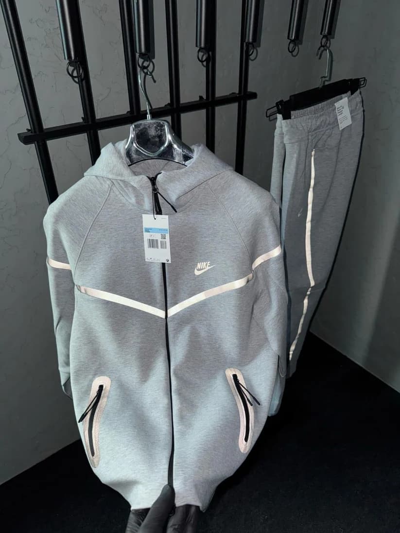 Nike Tech By HOMIKA