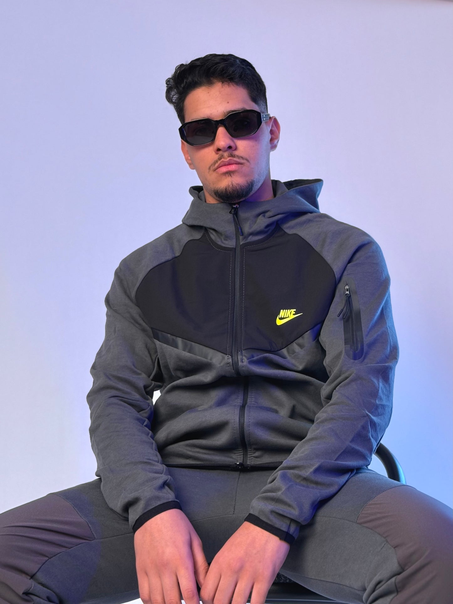 NIKE TECH WINDRUNNER