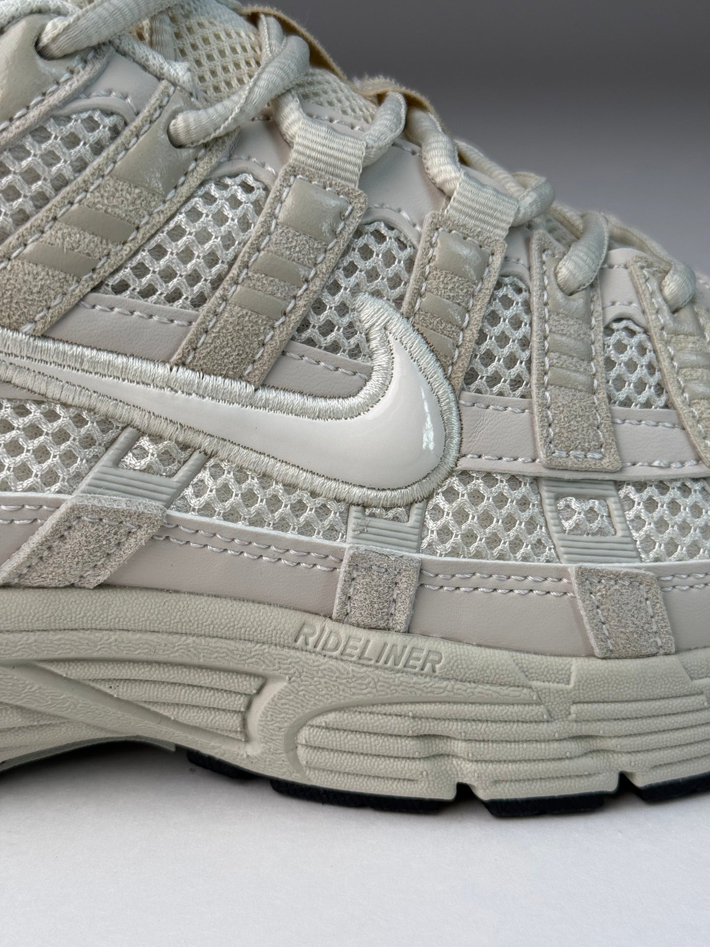 NIKE P 6000