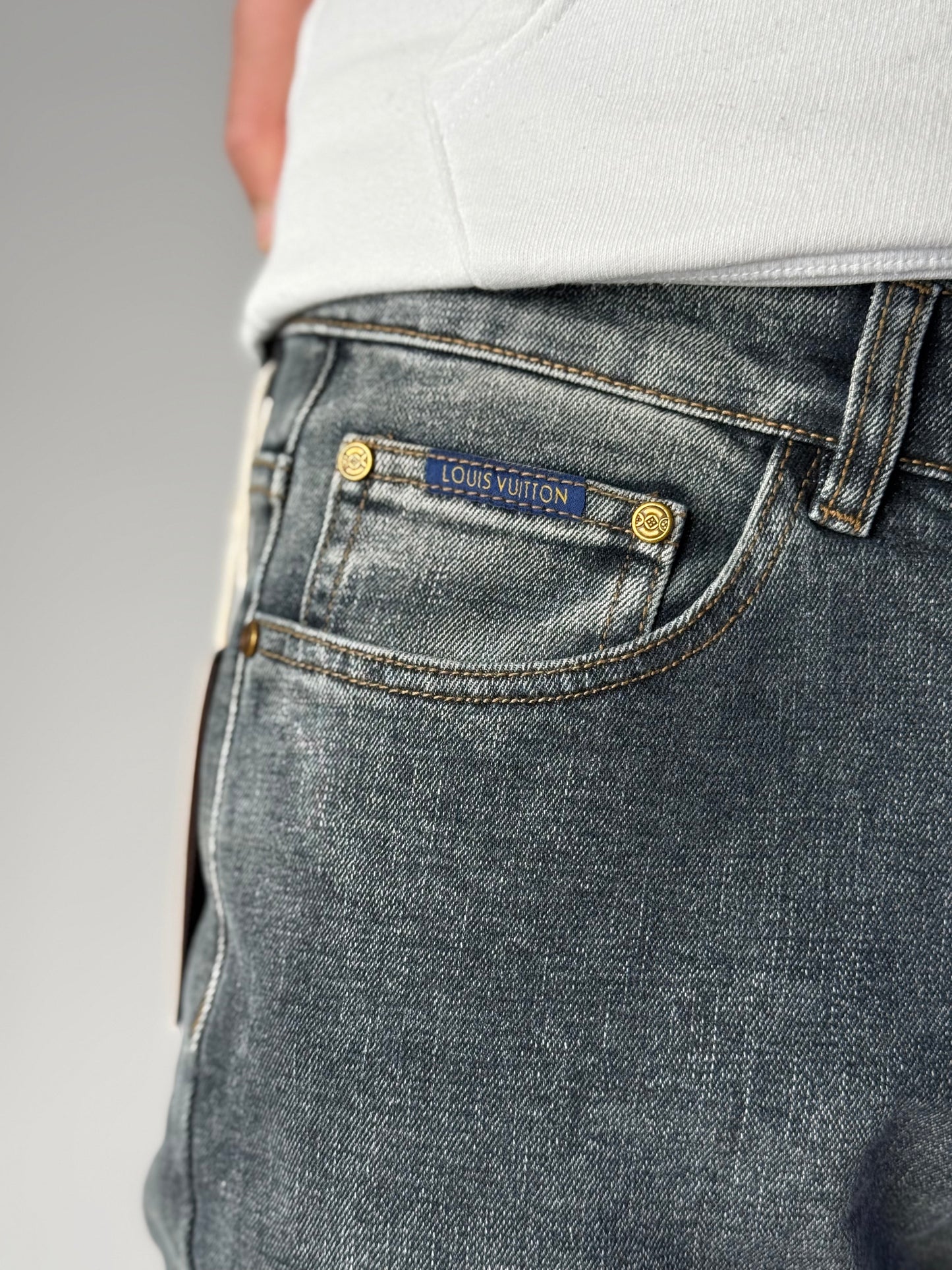 LOUIS VUITTON JEANS